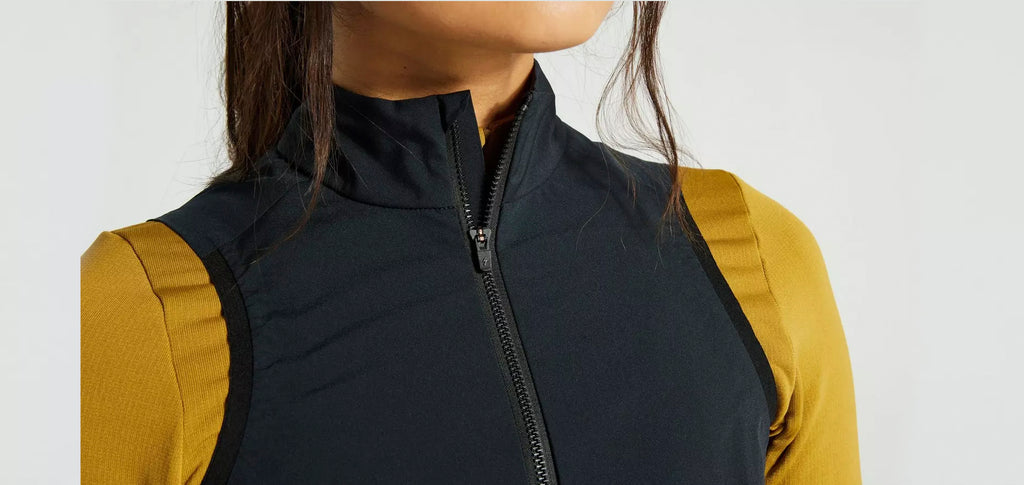 FUTURO TSX BLK 2 MEDIUM WMN