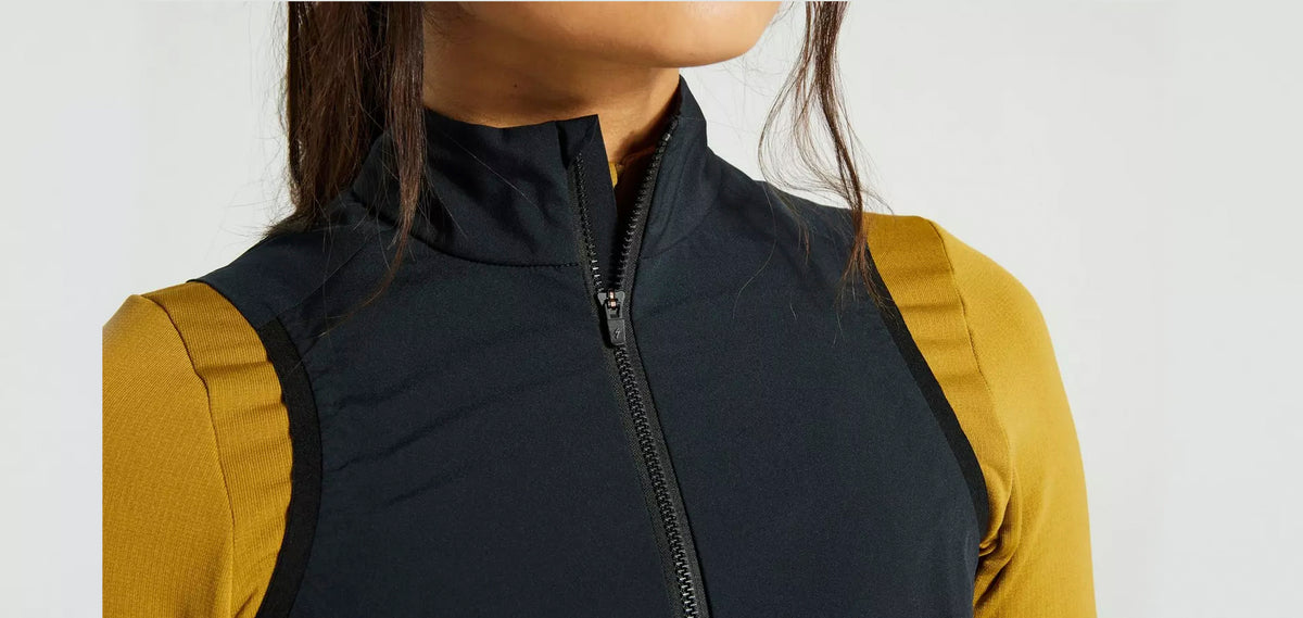 FUTURO TSX BLK 2 MEDIUM WMN