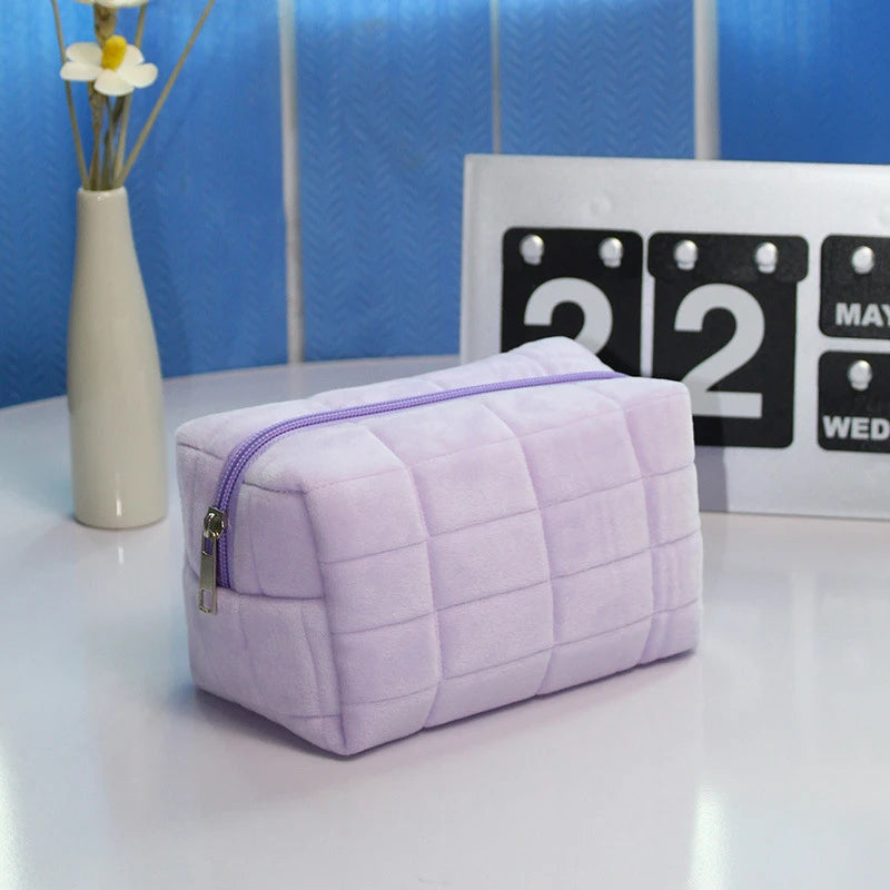 1X Cute Fur Makeup Bag For Women Zipper Large Solid Color Cosmetic Bag Travel Make Up Toiletry Bag Washing Pouch Plush Pen Pouch