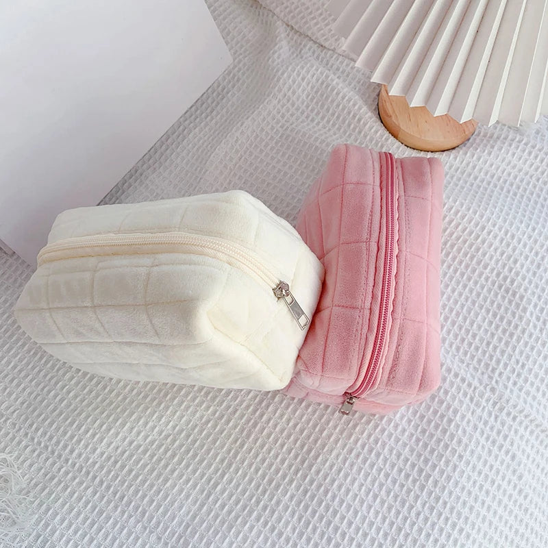 1X Cute Fur Makeup Bag For Women Zipper Large Solid Color Cosmetic Bag Travel Make Up Toiletry Bag Washing Pouch Plush Pen Pouch